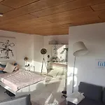 Penthouse Deutz Lanxess Arena Messe Heumarkt Homestay szállás Köln
